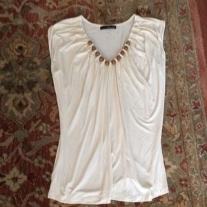 Sleeveless embellished tee